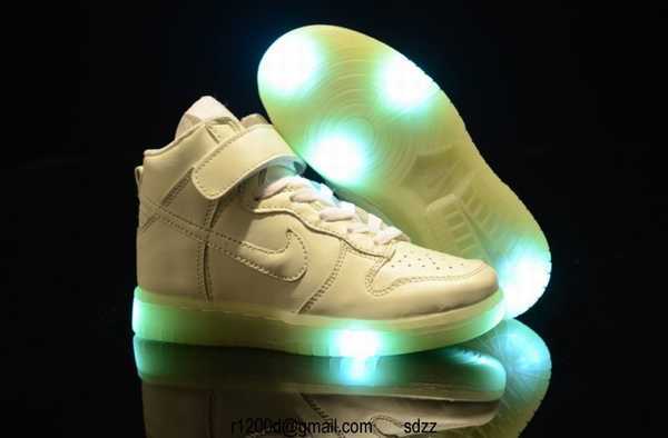 basket adidas lumineuse garcon