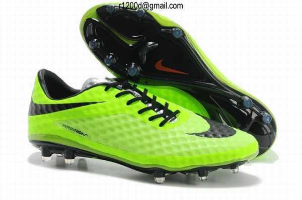 chaussure de foot en fer pas cher